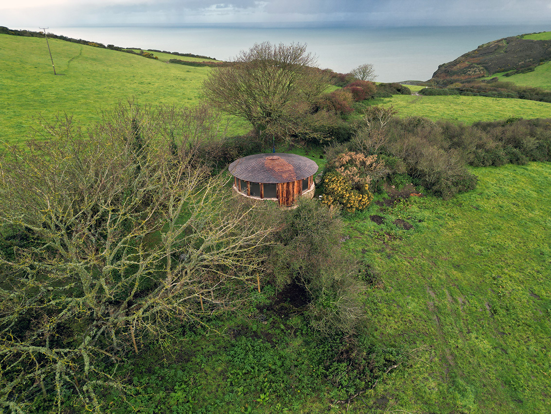 Full Roundhouse Roundhouse - Chris Otten Craftsman